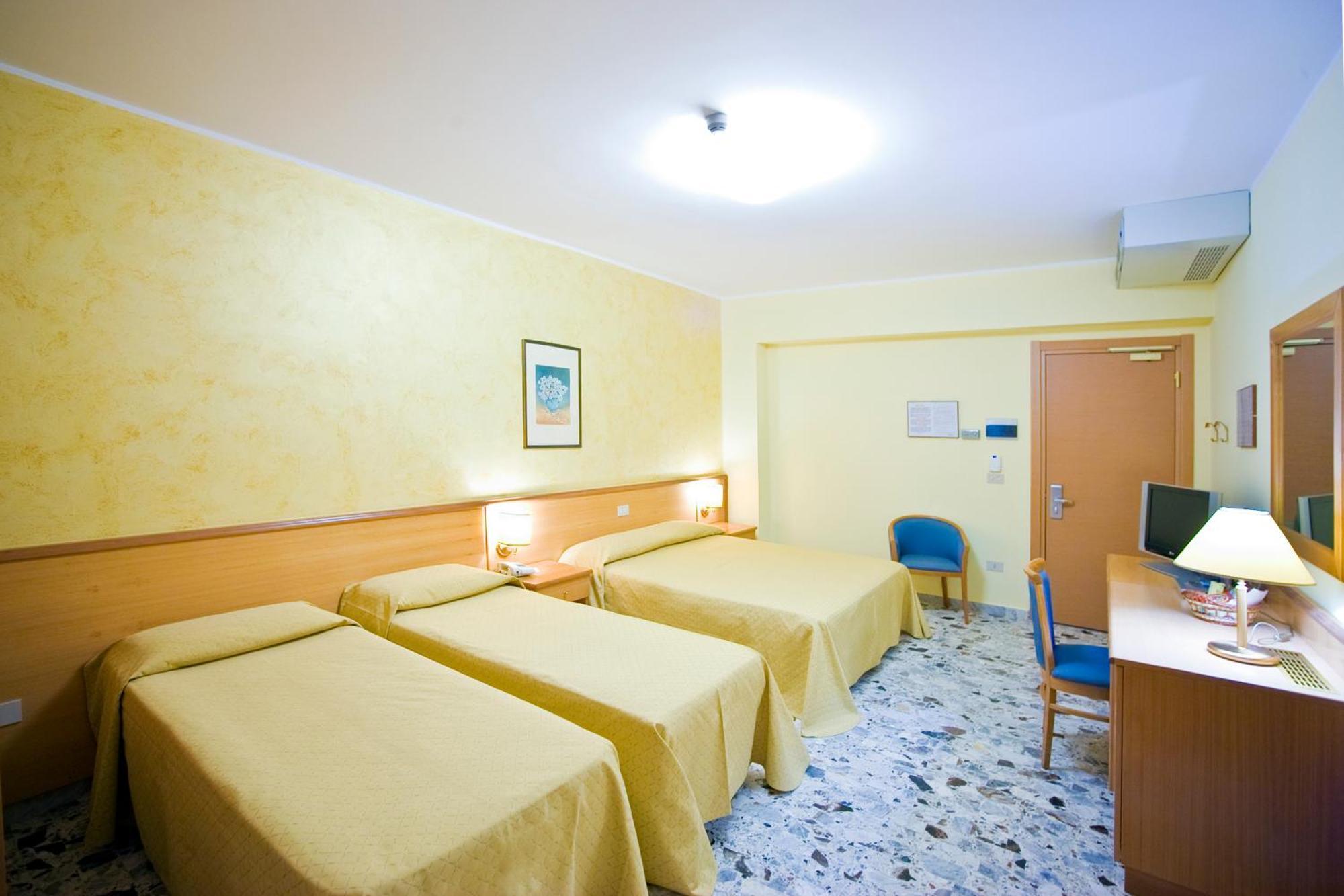 Hotel La Tonnara Amantea Esterno foto