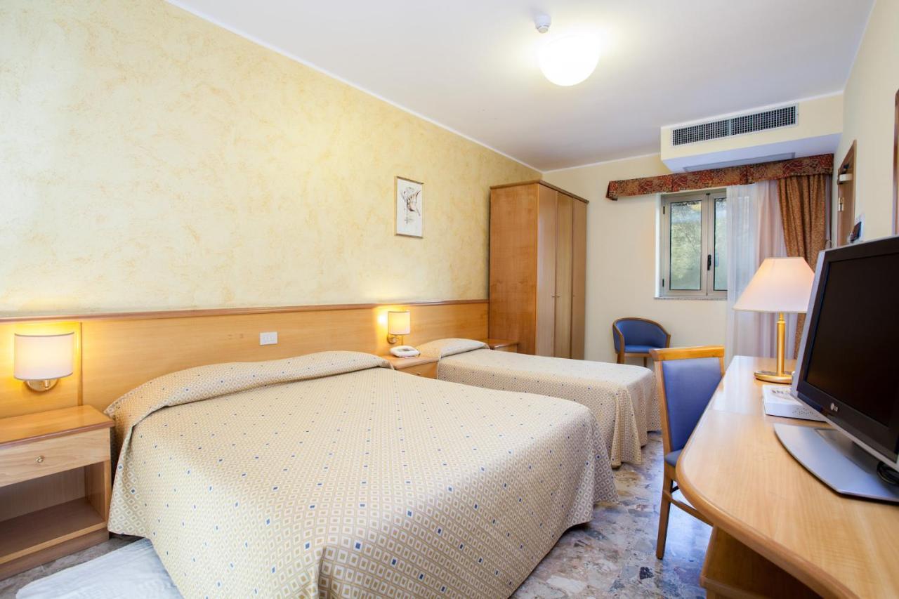 Hotel La Tonnara Amantea Esterno foto